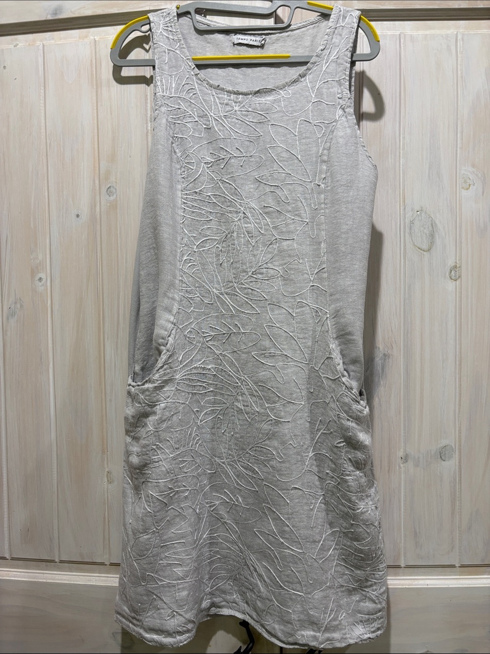 Tempo Paris Light Gray Blue Sleeveless Embroidered Linen Shift Dress